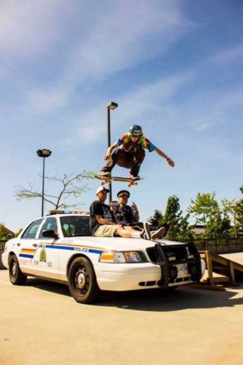 police-being-awesome-jump-skate