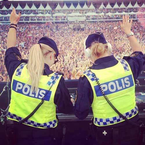 police-being-awesome-music-dj
